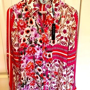 Elie Tahari Silk floral blouse NWT Medium